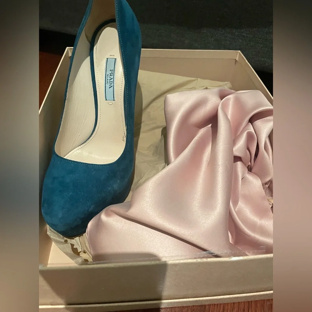 Prada '1IP218' Petrolio Suede 38.5 Euc - Picture 3 of 5